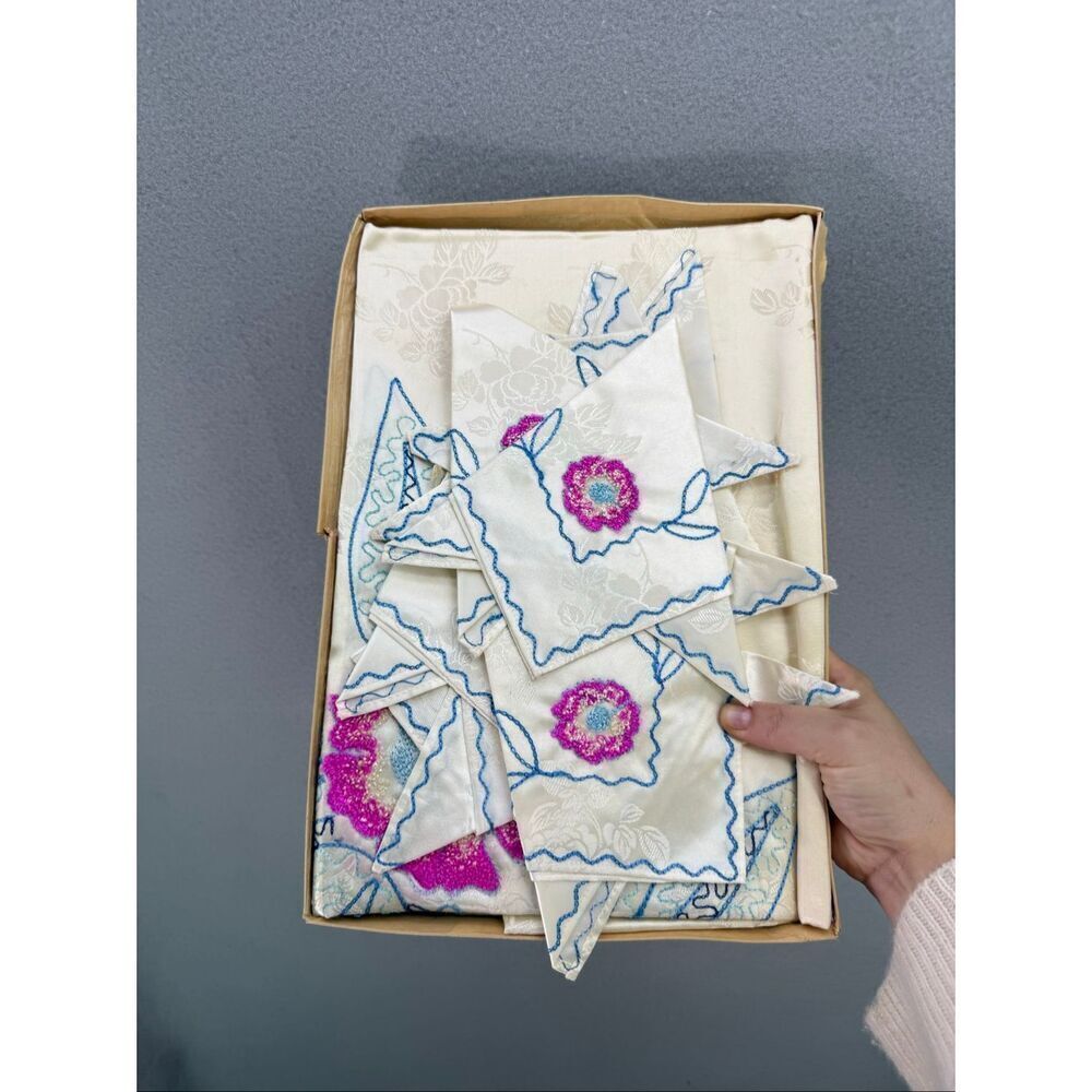 Vintage Cream Rayon Damask & Chenille Tablecloth + Napkins Set Unused satin fabr